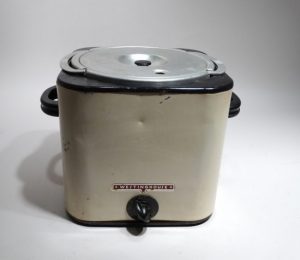 1940s Westinghouse deep well electric cooker